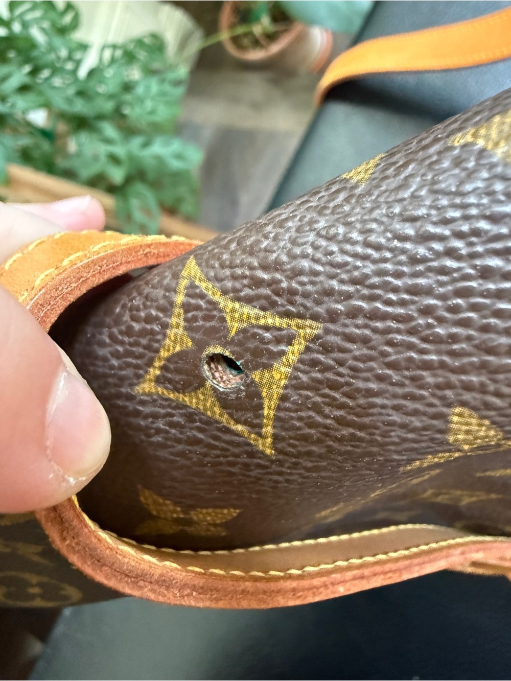 Louis Vuitton Monogram Canvas Messenger Bag with Tan Trim - Picture 12 of 14